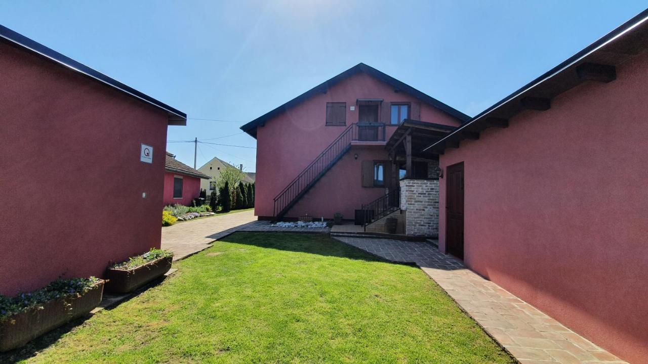 Villa Mons Aureus Popovac Экстерьер фото
